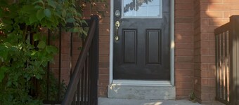 Gorgeous  2 story suite 1 Bedroom, perfect for you.