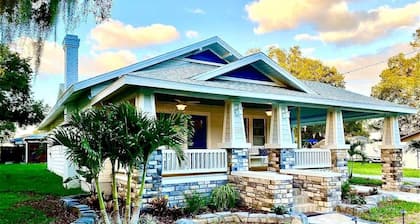 Main House + Detached Studio | Near Shops & DTWN