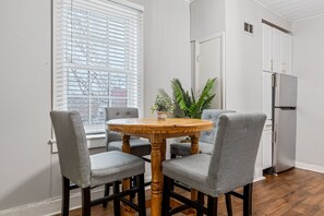 Dining - The Original Custom House! (Saint Charles)