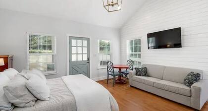 "Avita"- Madrona Ranch -Views for Miles -30 Acres