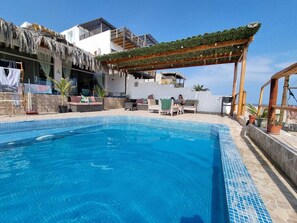 Piscine couverte, piscine extérieure