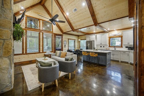 Modern Family Retreat | Hot Tub + Arcade + Playset | 3BR on 1.3 Acres |