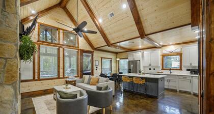 Modern Family Retreat | Hot Tub + Arcade + Playset | 3BR on 1.3 Acres |