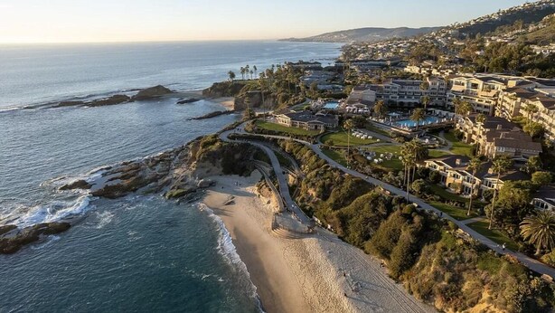 A coastal resort with a beachfront, a winding road, and a large building complex. - South Laguna Beach summer rental near Montage Resort (Laguna Beach)