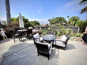 Outdoor dining - South Laguna Beach summer rental near Montage Resort (Laguna Beach)
