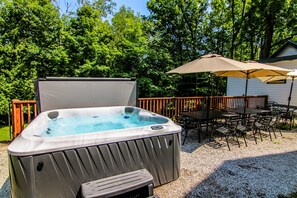 Terrace/patio - Group Retreat | Hot Tub, Arcades, Private Trails (Ephraim)