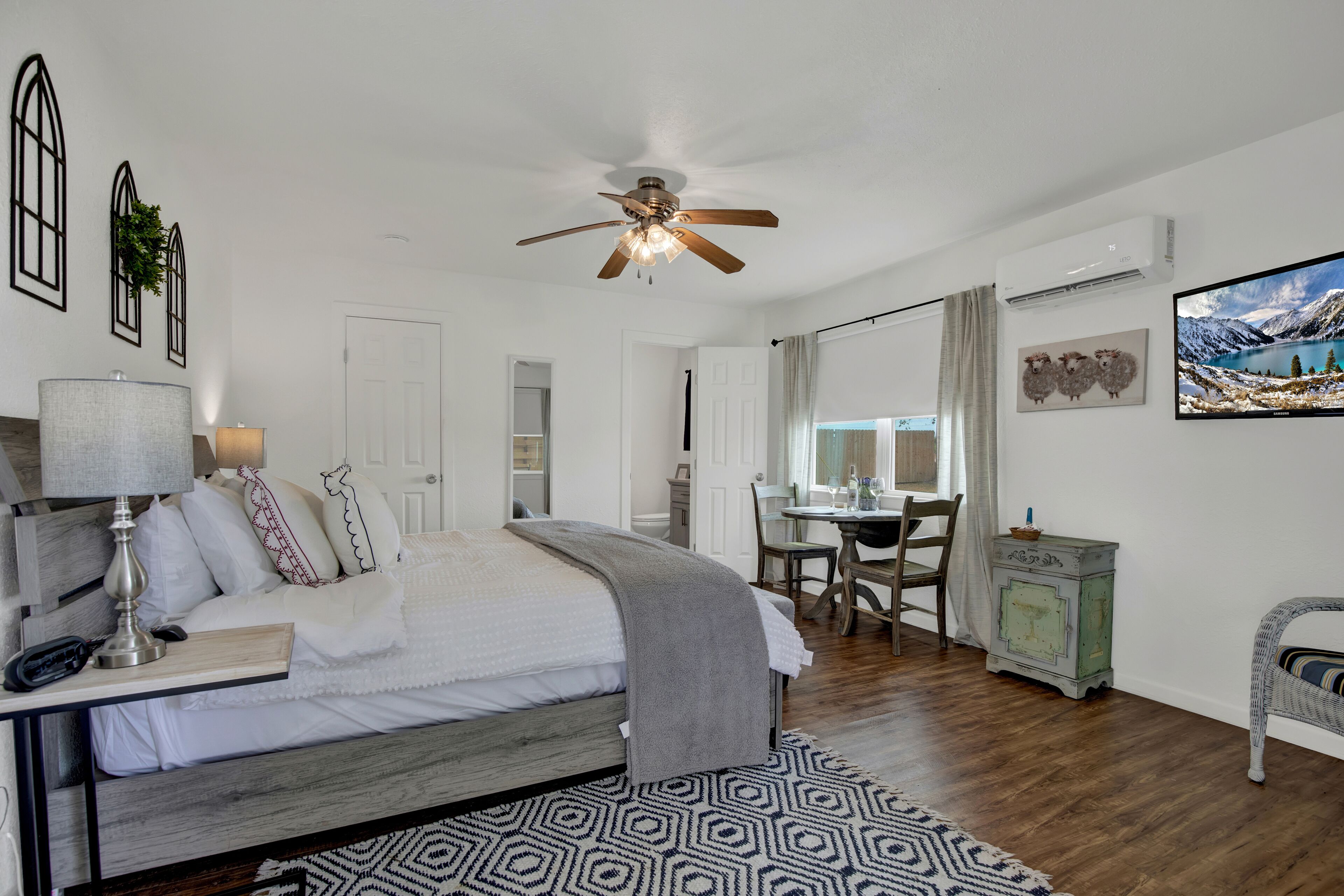 Cozy Casita! In Texas Famous 290 Winery Corridor! in Stonewall, United States