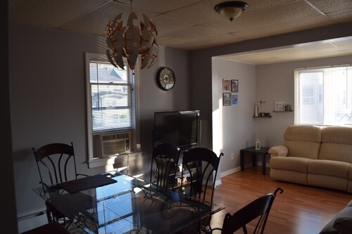Cozy three Bedroom Apartment near New York/ EWR