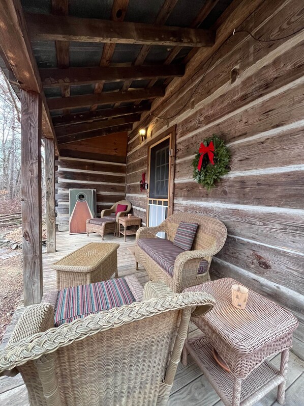 Terrace/patio - Red Door Cabin (Chatsworth)