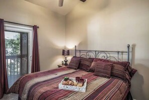 2 bedrooms, iron/ironing board, WiFi - Buena Vista! 2 bed/2.5 bath. View of Sierra Blanca (Ruidoso)