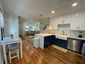 Interior - The Point Experience, 3 Bd/2.5 Bath Getaway (Newport)