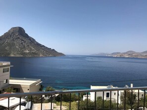 Apartment | Property grounds - 1 Bed - Sleeps 2 - Balcony - Sea View - Parking (Kalymnos)