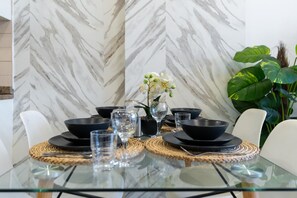 Dining - Stylish 1BR | Rooftop Pool | Next to JLT Metro (Dubai)