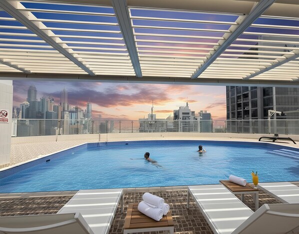 Pool - Stylish 1BR | Rooftop Pool | Next to JLT Metro (Dubai)