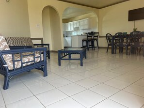 Suite | Living area | 40-inch Smart TV with satellite channels, TV