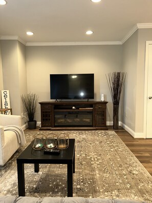 TV connectée, cheminée