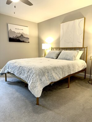 2 chambres, fer et planche à repasser, Wi-Fi gratuit, draps fournis