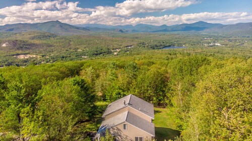 Mtn Top Home w/Views of Mt. Washington & Speakeasy