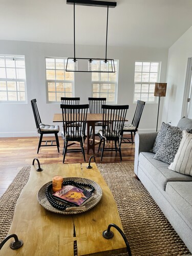 Downtown Los Olivos 3 Minute Walk to Wine Tasting Rooms! Fantastic Spacious Home