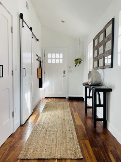 Downtown Los Olivos 3 Minute Walk to Wine Tasting Rooms! Fantastic Spacious Home