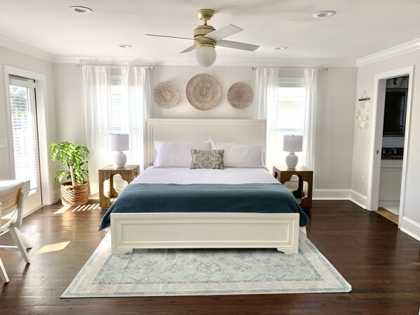 3 bedrooms, in-room safe, desk, iron/ironing board