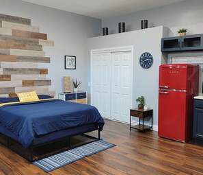 1 bedroom, desk, iron/ironing board, free WiFi