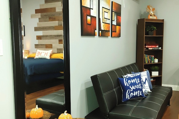 1 soverom, skrivebord, strykejern/-brett og wi-fi (inkludert)