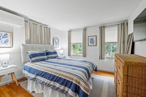 4 chambres, fer et planche à repasser, accès au Wi-Fi (inclus)