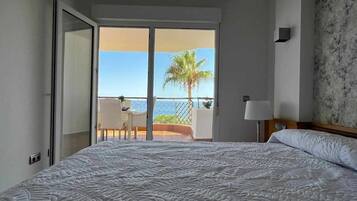 2 chambres, fer et planche Ă repasser, Wi-Fi gratuit, draps fournis