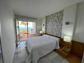 2 makuuhuonetta, silitysrauta/-lauta, ilmainen Wi-Fi, vuodevaatteet