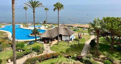 MI CAPRICHO, Beach Front Apartment P.14 3ºB