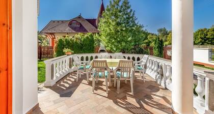 Wonderful villa for 8 guests with WIFI, A/C, private pool, TV, terrace and pets allowed