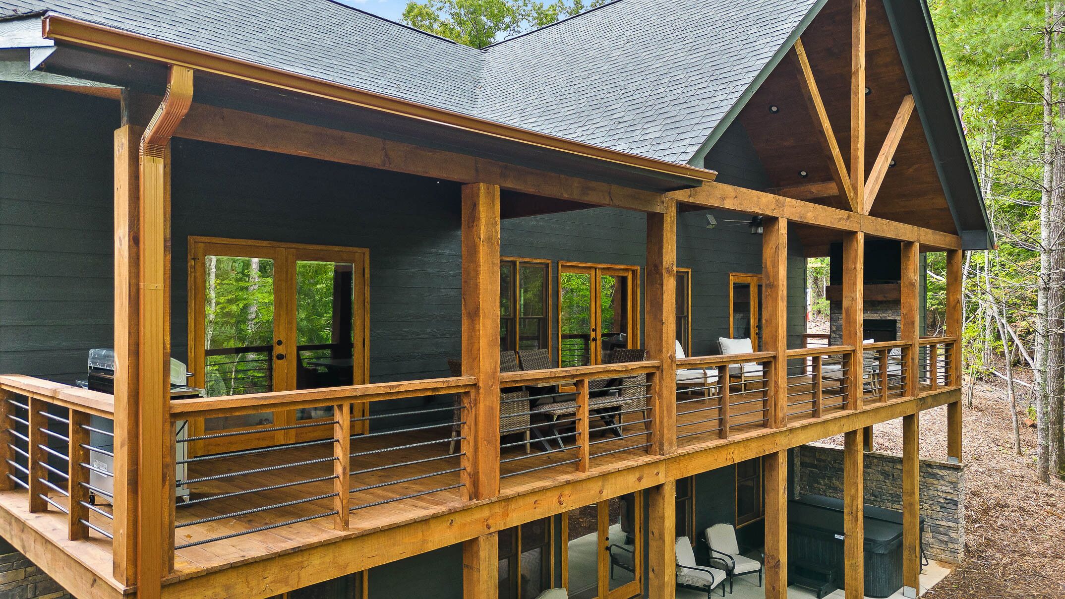 BLUE RIDGE MOUNTAINS - The Cozy Cabin Mountain Retreat - 5 acres -  Mountain Top