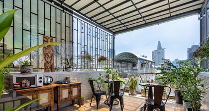HoLo Central Saigon - Serviced HomeStay