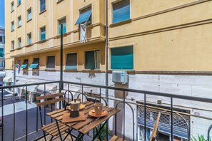 Outdoor dining - CASA VERA  - Between history, sea, and comfort (Rapallo)