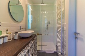 Regadera y bidet 