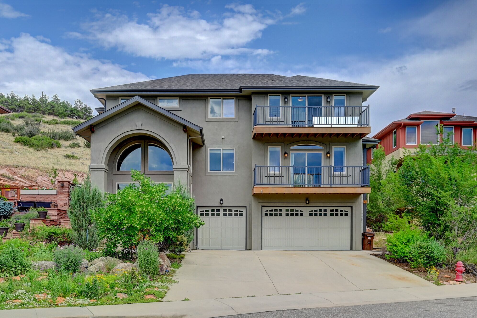 Executive house with stunning views walking distance to downtown