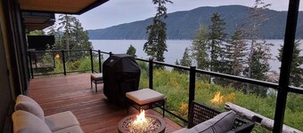 Halibut Hideaway - New Oceanfront cottage