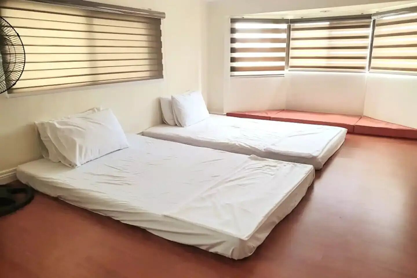 2 makuuhuonetta, Wi-Fi