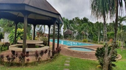 Charming Family Suite Near Popular Places