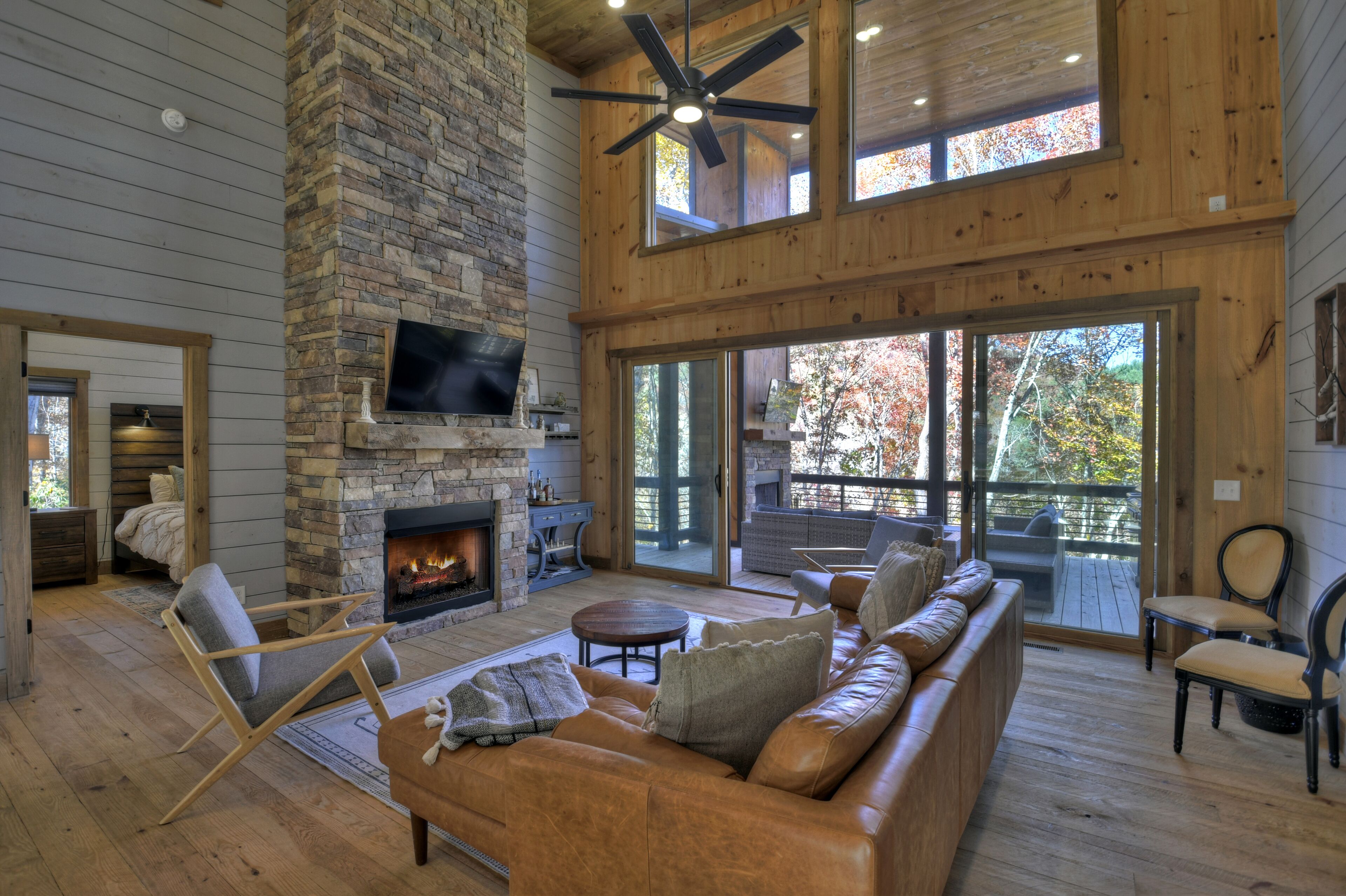 Smart TV, fireplace, video games, table tennis