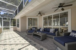 Terrace/patio - Sun Chasers by Bliss Beach Rentals (Destin)