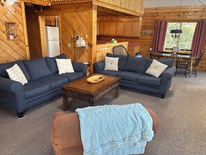 Smart TV, fireplace, DVD player, table tennis