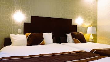 Family House | 2 bedrooms, premium bedding, down comforters, memory foam beds