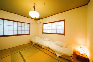 패밀리 하우스 | 2 개의 침실, 고급 침구, 오리/거위털 이불, 메모리폼 침대