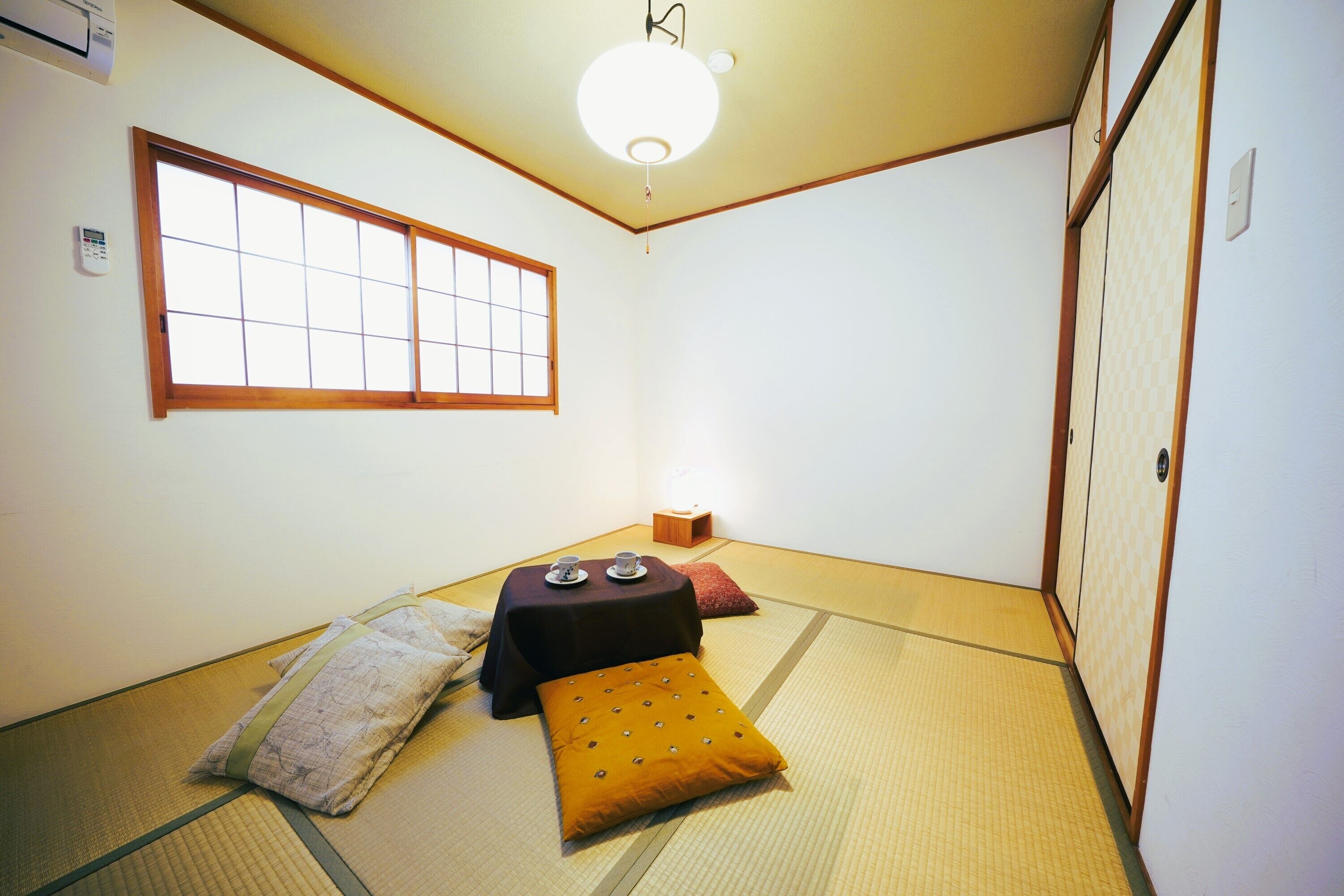 Family House | 2 bedrooms, premium bedding, down comforters, memory foam beds