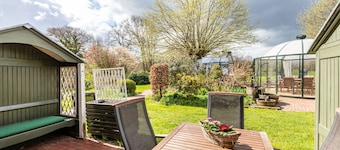 'Gartenglückchen' close to the Sea with Garden & Wi-Fi