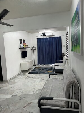 Interior - Homestay WaDi, Apartment With Pool Near Beach (Port Dickson Town)