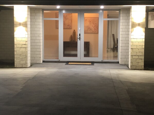 Exterior - Almost Heaven (New Plymouth)