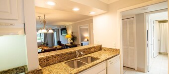 Scenic Water View Condo in Golf Resort | Cozy Ground Floor 1BR | Ideal for Work/Relaxation